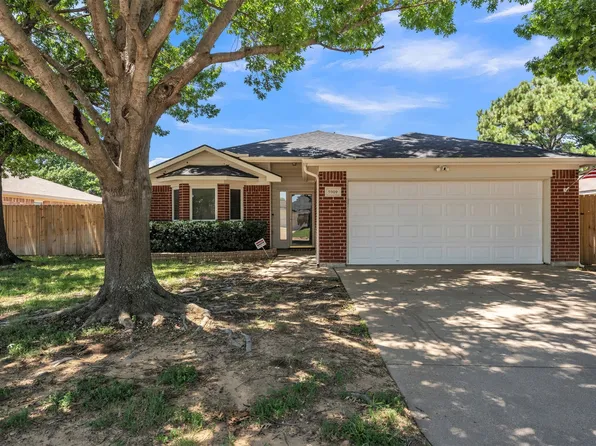 5909 Colebrook Ct, Arlington, TX 76017