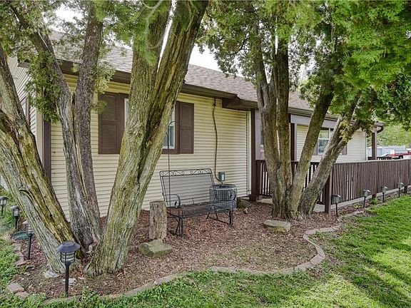 5th image of 522 Carol Dr