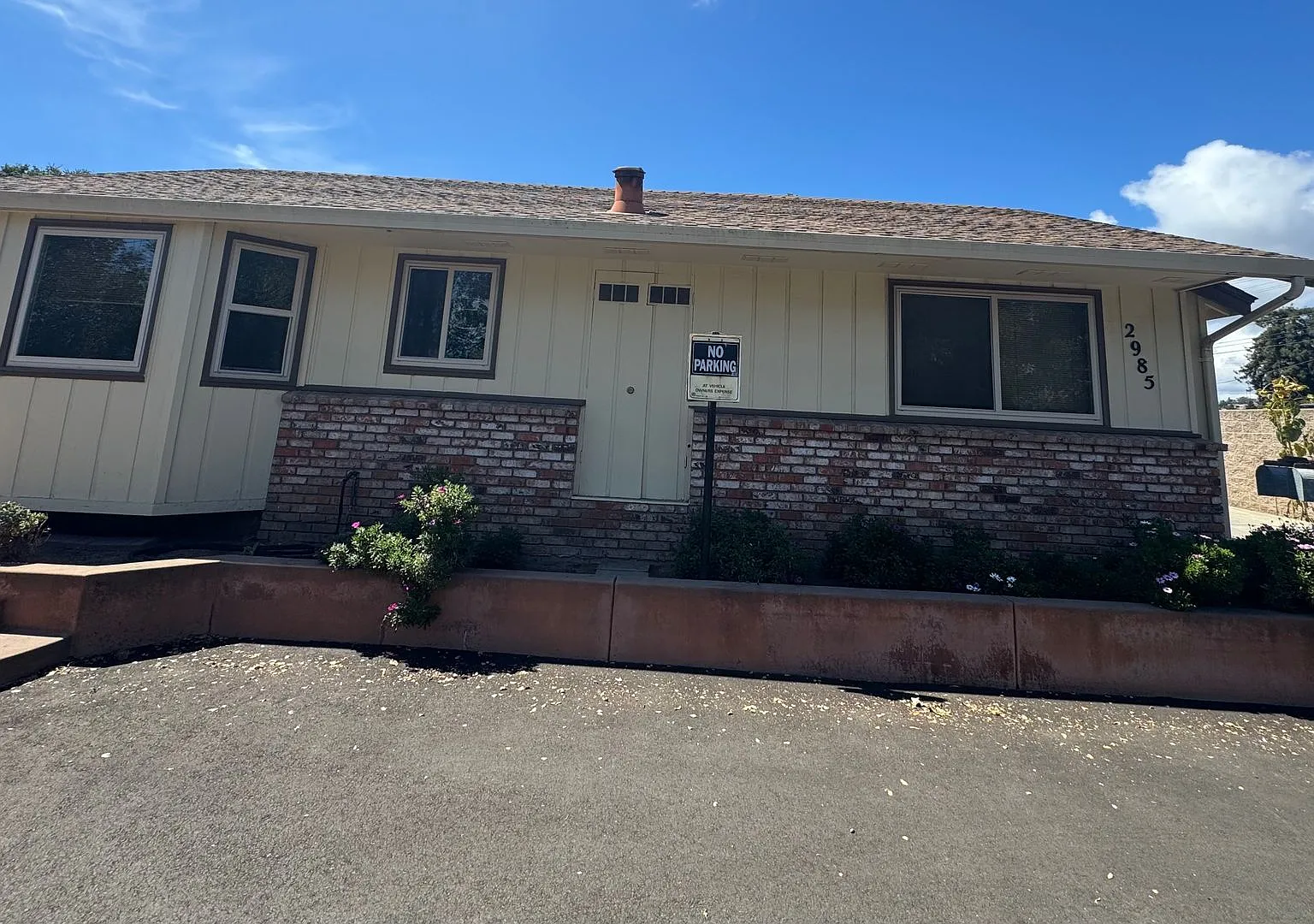 Sunny Single-Level 2-Bedroom, 2-Bath Home in Live Oak — Photo 1