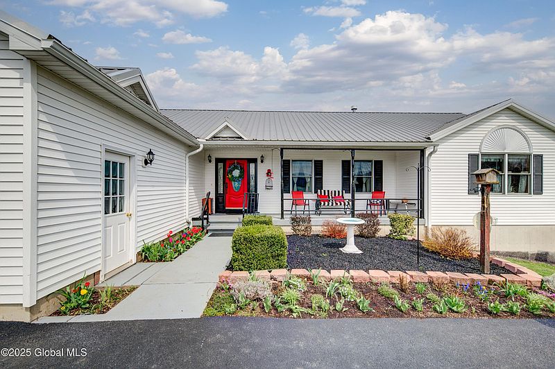 3rd image of 238 W Hill Road