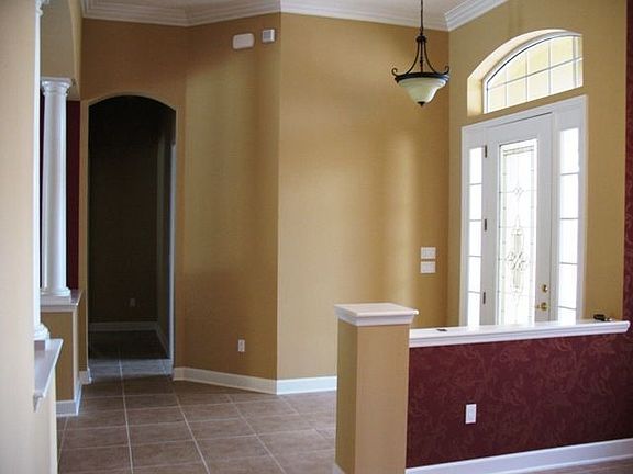 2nd image of 2020 Crown Dr