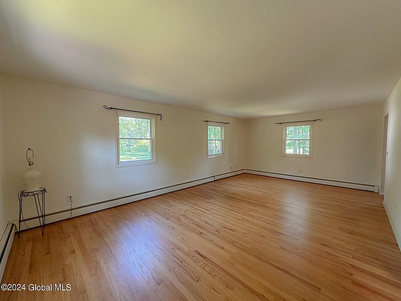 5th image of 3 Huckleberry Lane