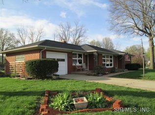 103 N Madison St, Trenton, IL