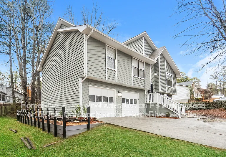 323 Park Ridge Ct — Photo 2