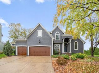 19512 W 97th Ter, Lenexa, KS 66220