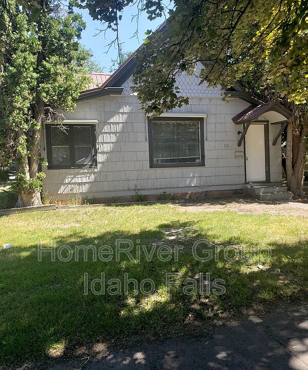 1st image of 392 Water St