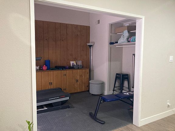 4th image of 1014 W Avenue H4