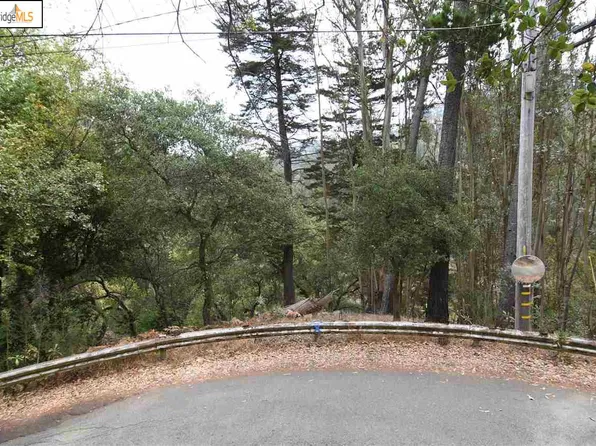 6050 Balboa Dr, Oakland, CA 94611