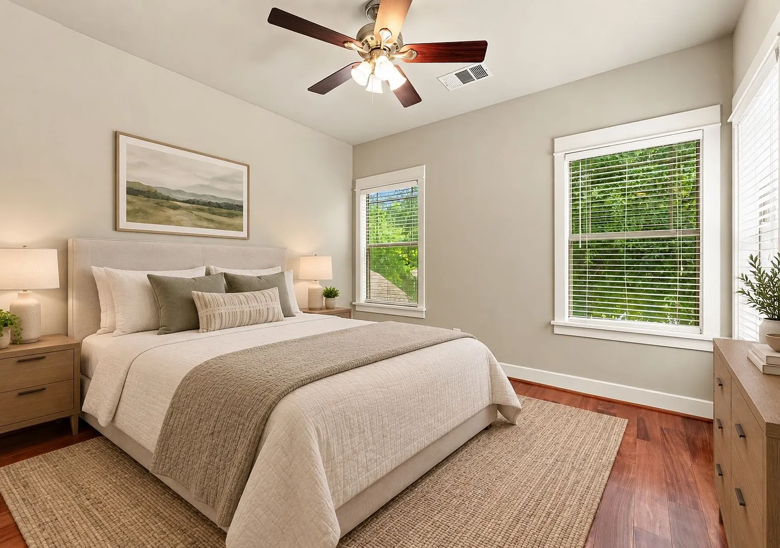 Ut Pre-Lease: Beautiful 6 Br / 4 Ba North Loop Area, Mins To Ut - W/D Included — Photo 3