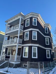 55 Lithgow St, Dorchester, MA, 02124