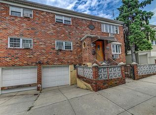 6744 75th St, Flushing, NY 11379