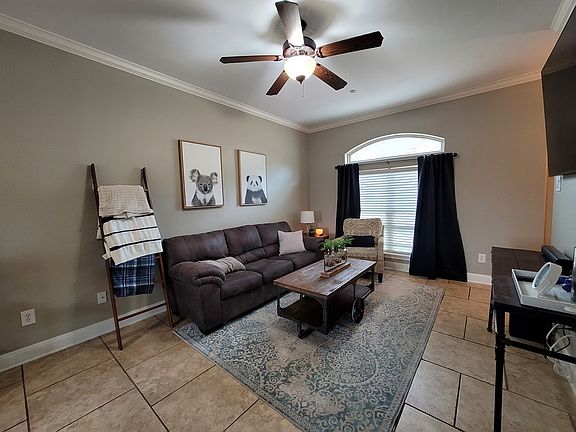 4th image of 226 Parrott Dr Unit 103