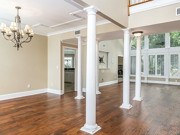 5th image of 6100 Henley Hedge Ct