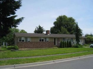 1102 S 19th St, Mount Vernon, WA 98274