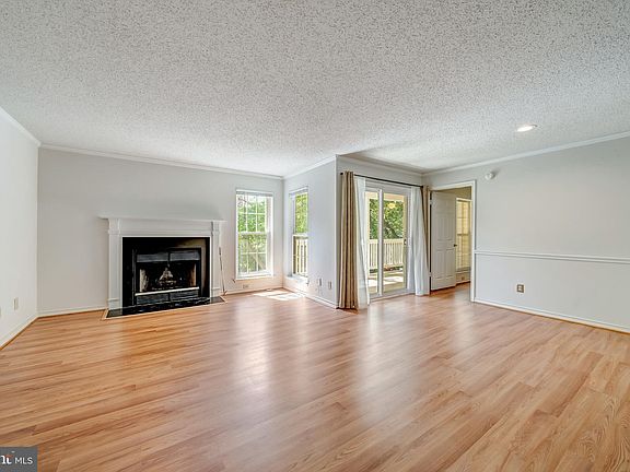 4th image of 1515 Lincoln Way APT 201