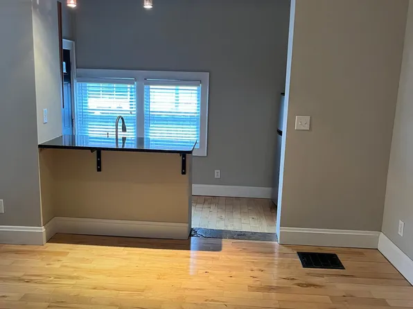 57 Smith Pl APT 2, Columbus, OH 43201