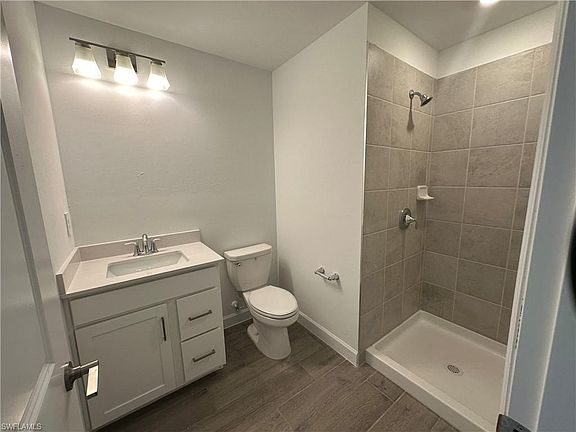 3rd image of 10840 Timber Creek DR