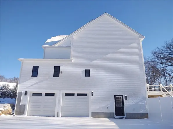 8 Wyatt Ct, Seekonk, MA 02771
