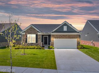 30067 Turtle Creek Cir, New Hudson, MI 48165