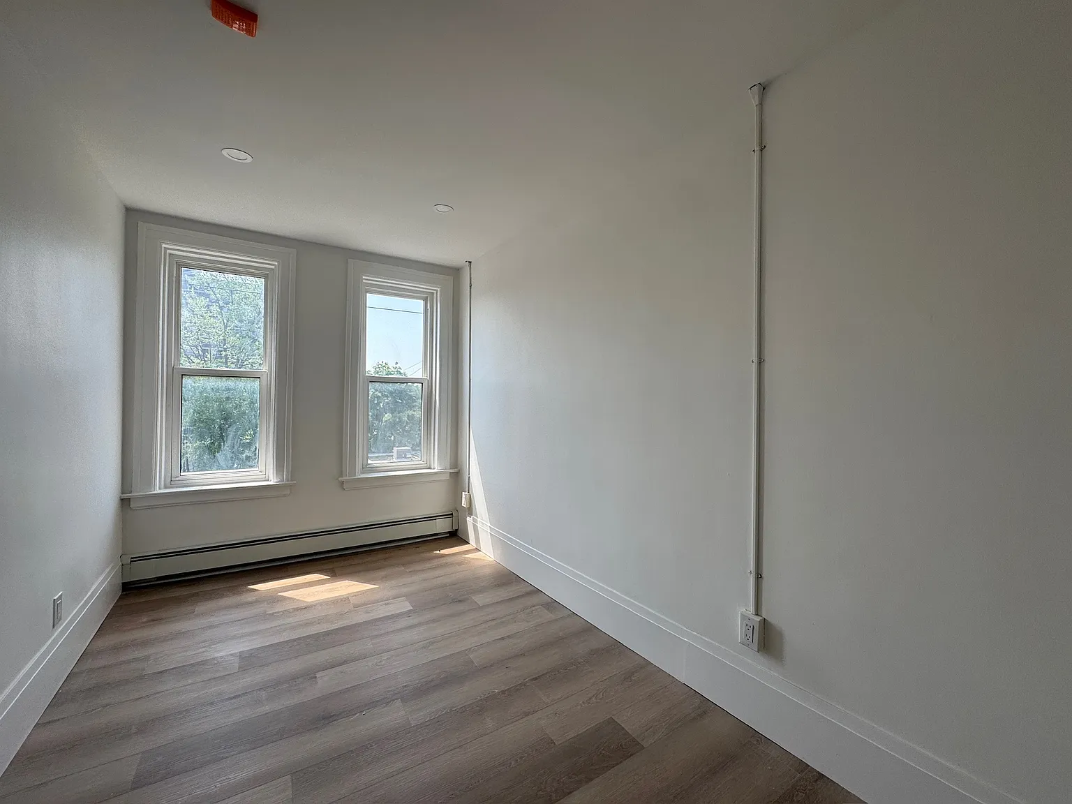74 Shepherd Street West Windsor — Photo 4