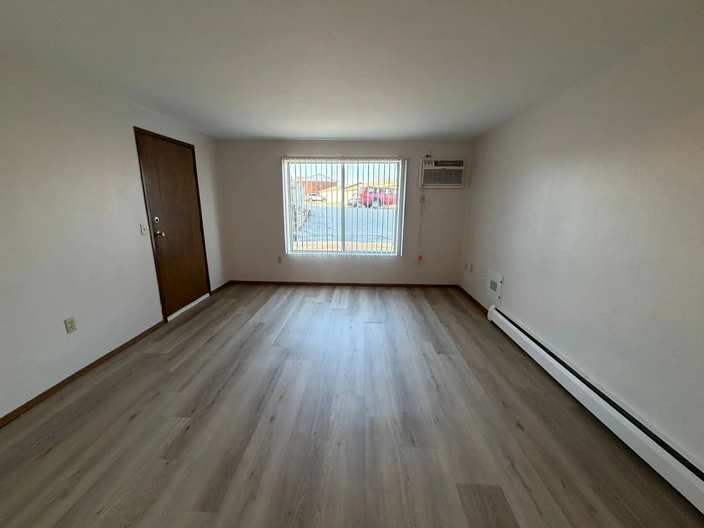 2713 Humboldt Rd — Photo 3