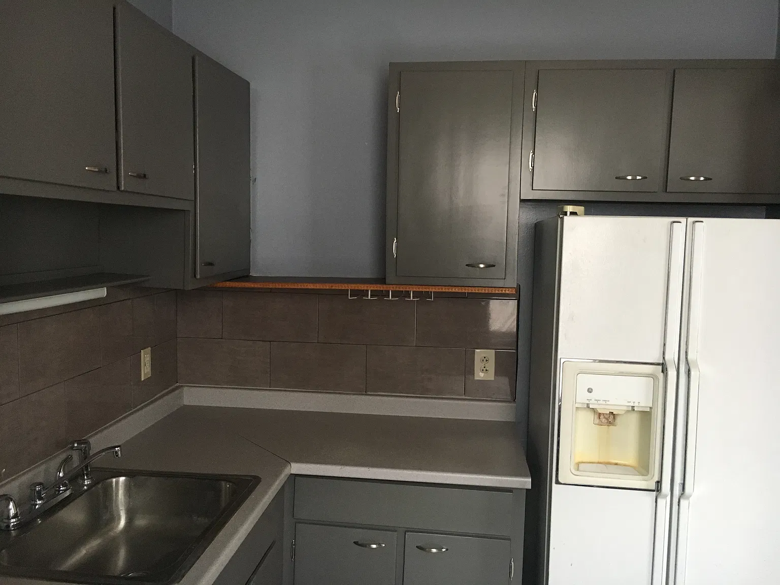 2 bed, 1200 sqft, $1,250 — Photo 4
