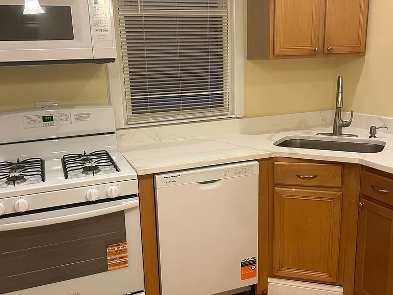 1701 N Talman Ave #1F — Photo 3