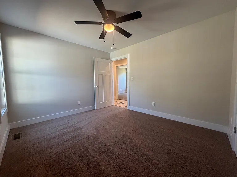 460 Highland Ave #A — Photo 11