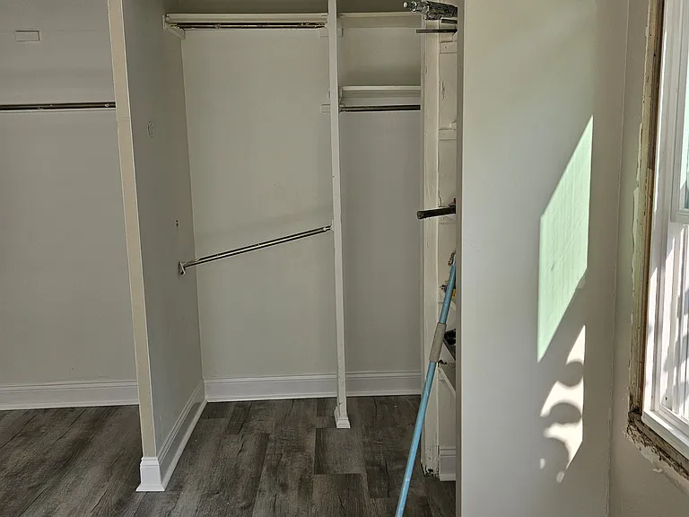 1020 S Park Blvd — Photo 4