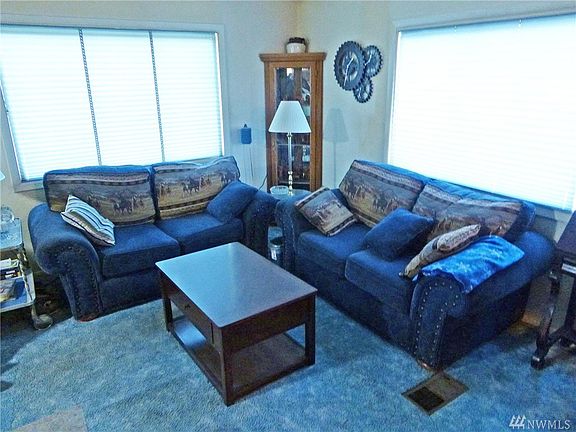 4th image of 408 S Highland St