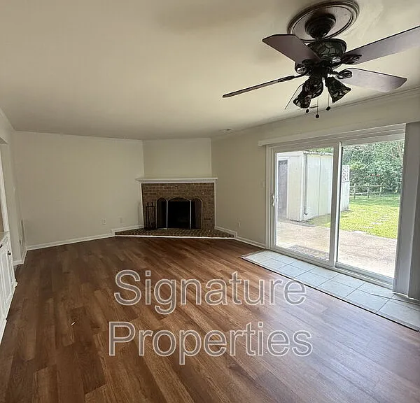 913 Ewell Rd — Photo 5