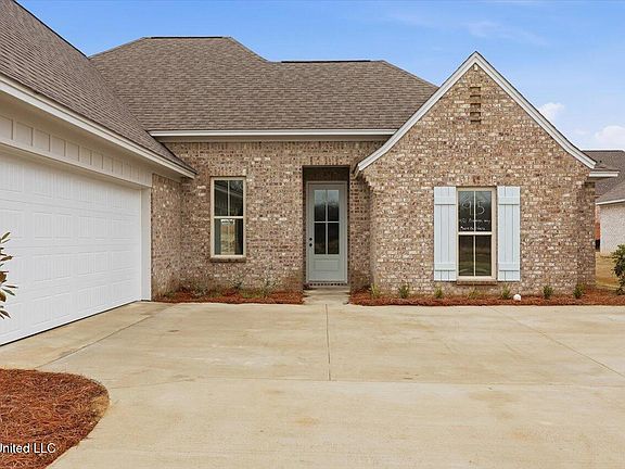 3rd image of 451 Baleigh Way