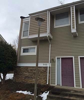 1st image of 860 Wales Dr