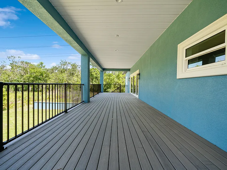1033 Hammock Cir — Photo 34