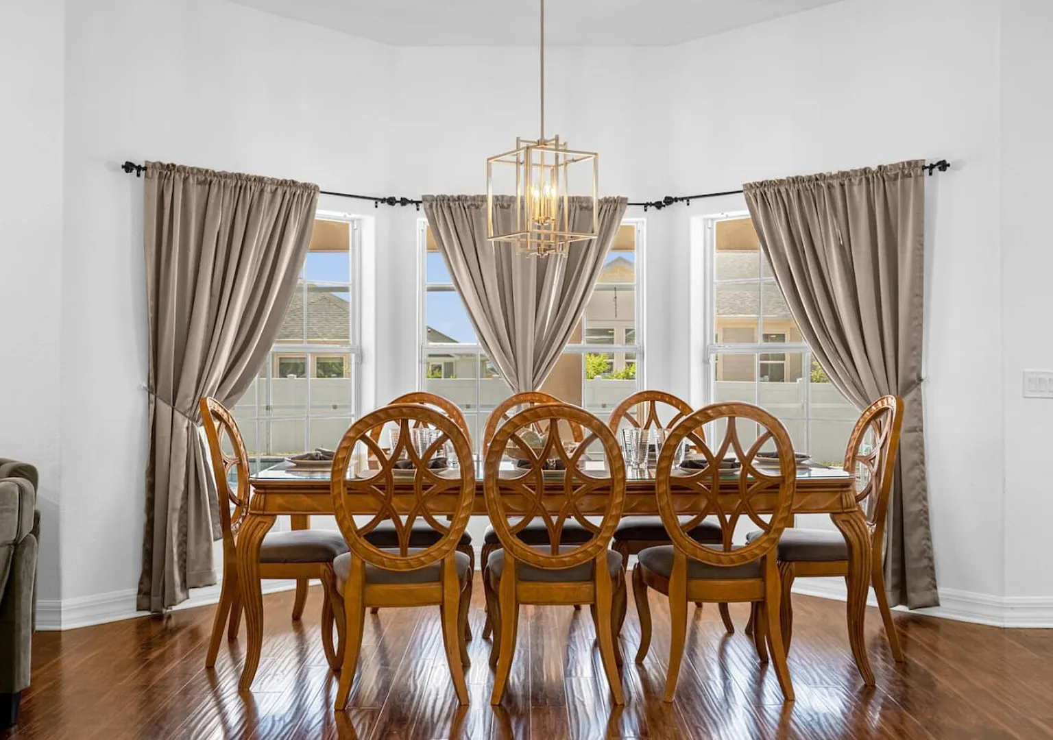 Vista Home near Disney - NEW heated hot tub - games room — Photo 3