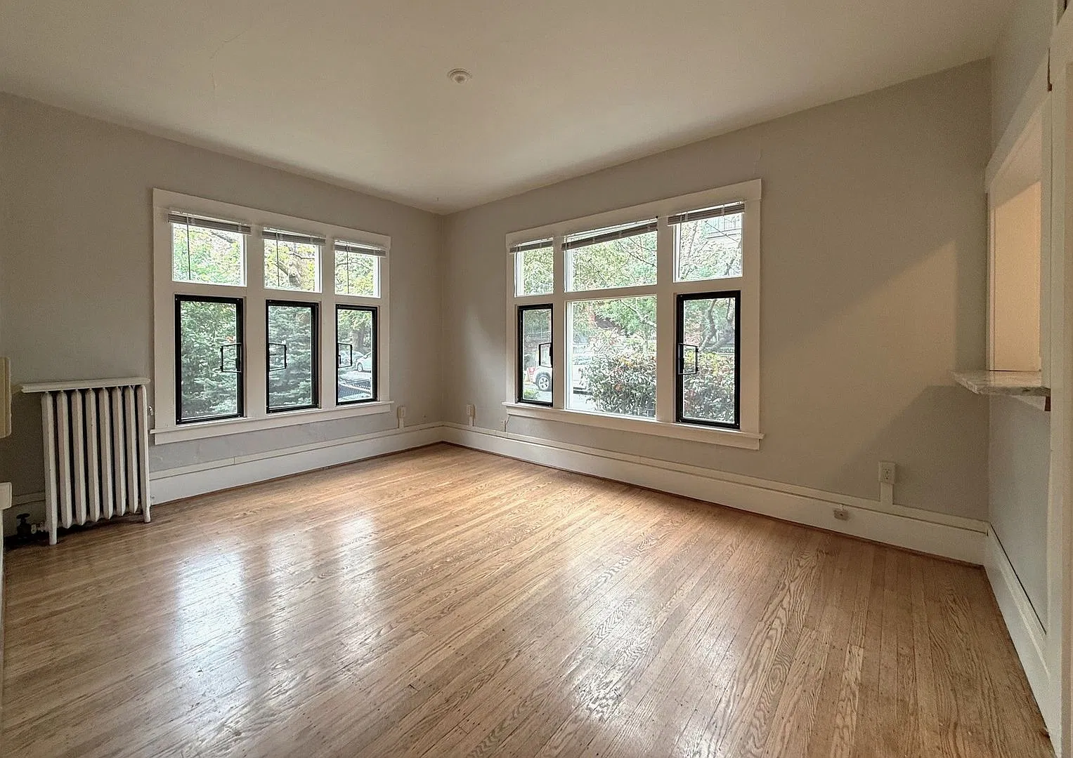 Clairingle Apartments — Photo 4