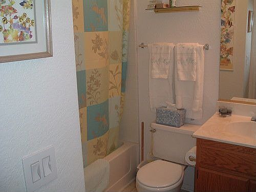 5th image of 2378 W Atchison St