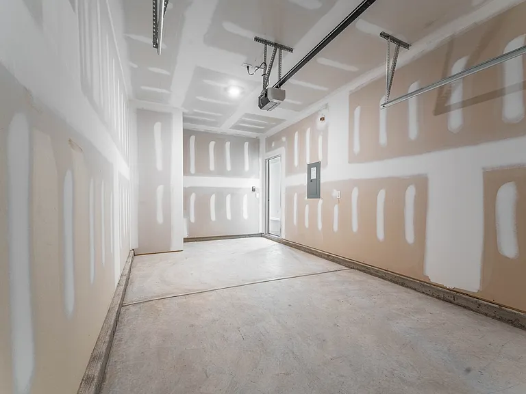 370 Freestall Dr #1 — Photo 13