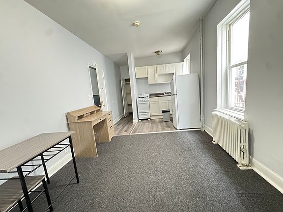 2nd image of 163 Warburton Ave APT 3B