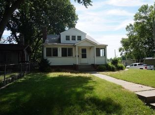 841 40th St, Des Moines, IA 50312