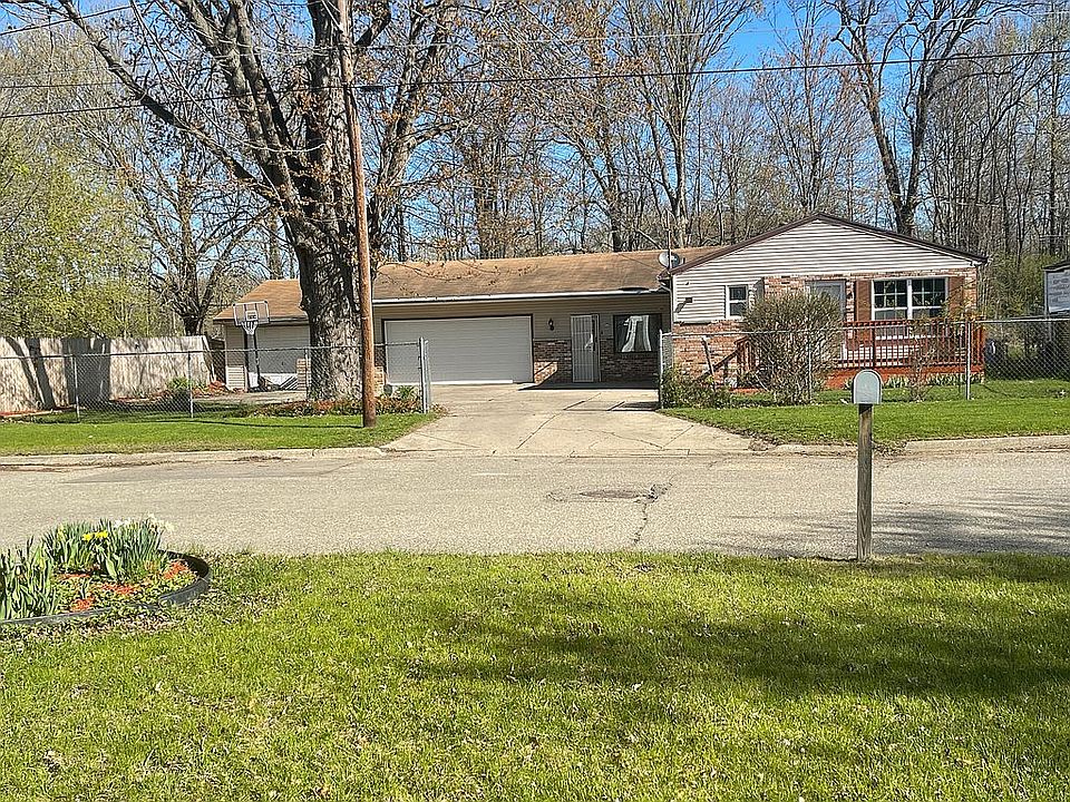 2nd image of 1426 W Downey Ave