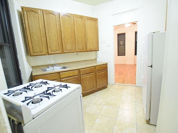 4th image of 366 Union St APT 1A
