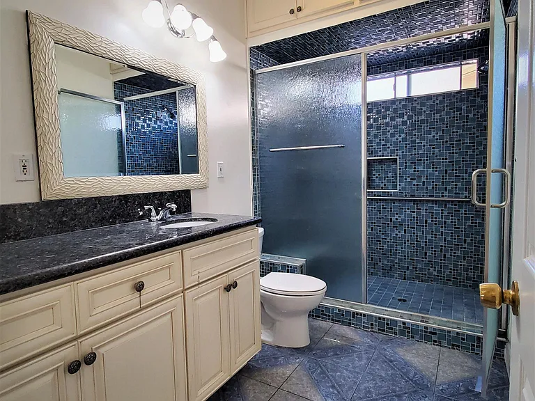 608 N Serrano Ave — Photo 9