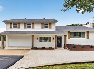 1530 Highway Am, Villa Ridge, MO 63089