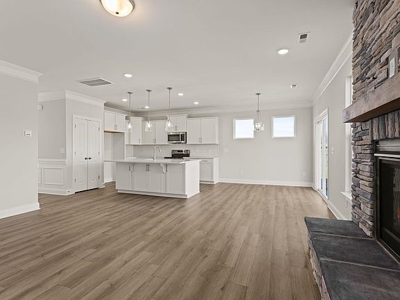 7th image of this home