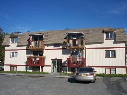 2213 Lathrop St — Photo 17