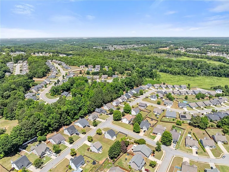 104 Jameston Dr — Photo 40