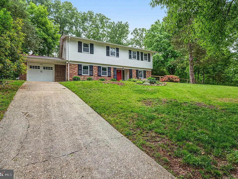 8805 Menard Ct — Photo 33