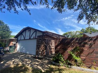 25 Tradewinds Dr, Galveston, TX 77554
