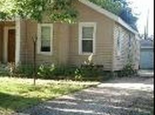 611 Glenwood Ave, Elgin, IL 60120